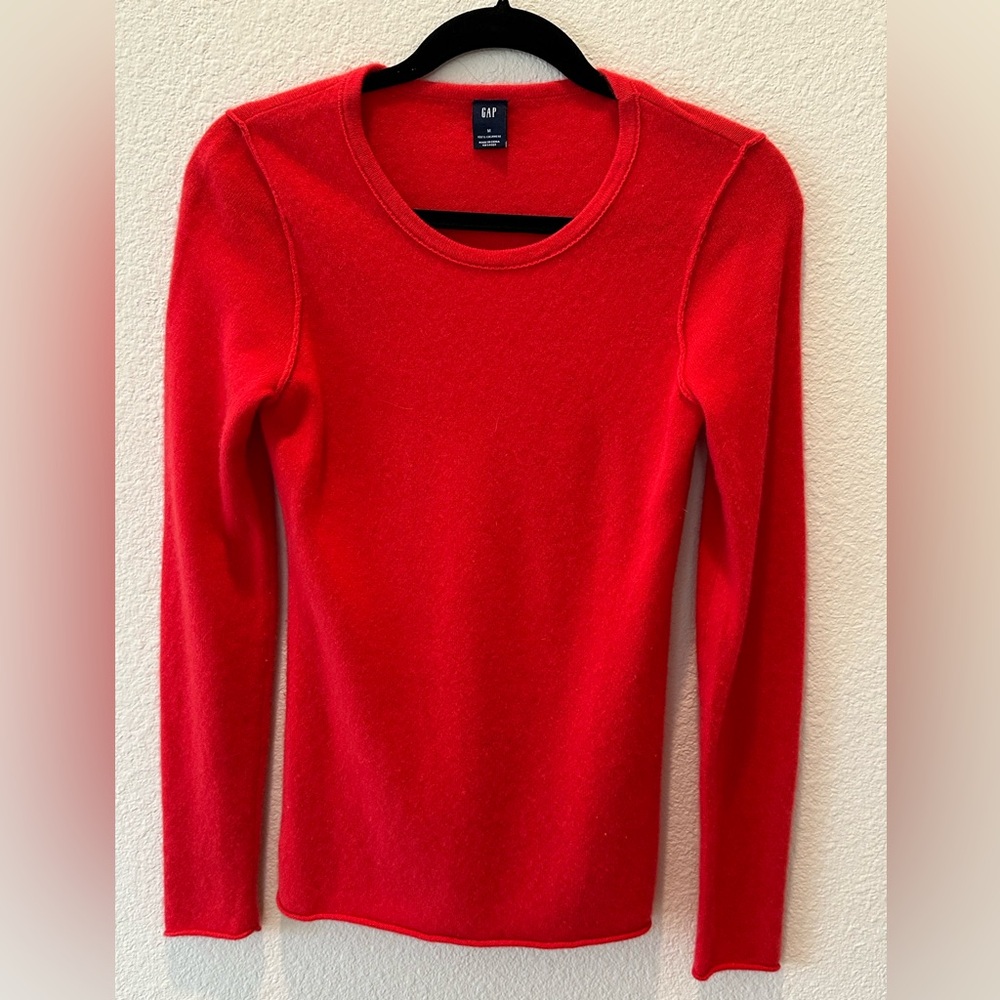 Bright red Cashmere sweater